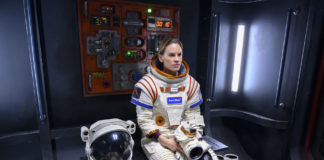 Away : une première bande annonce pour la future série SF Netflix Away