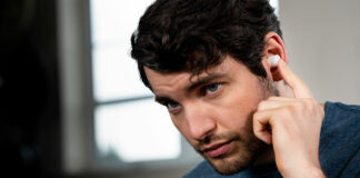 Melomania 1+ : les nouveaux écouteurs intra-auriculaires sans fil Cambridge Audio cambridge-audio-melomania-1+white-5