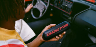 Pill+ : Beats et l’Art de l’Automobile lancent une collaboration Beats-by-Dre-KAR-AUDIO-SYSTEM-01