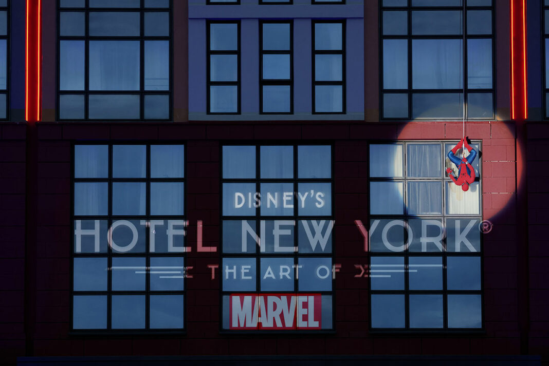 Disney's-Hotel-New-York---The-Art-of-Marvel_6448-R Disney's-Hotel-New-York---The-Art-of-Marvel_6448-R