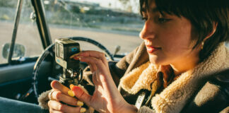 GoPro lance la HERO10 Creator Edition et la poignée Volta GoPro-HERO10-Creator-Edition-SI10113_220310_GPC_Volta_2N6A7355