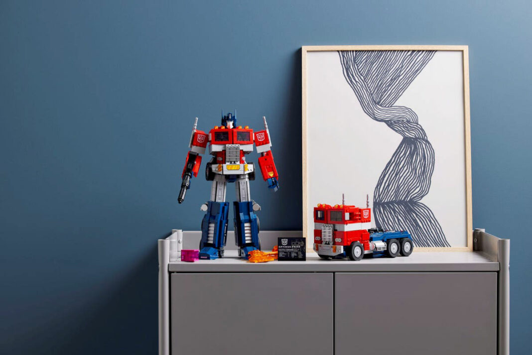LEGO Transformers Optimus Prime 01