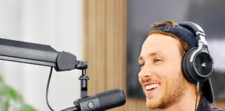 Elgato lance le Wave DX, un microphone dynamique sans équivalent Elgato-Wave_DX_Lifestyle_Shot_13