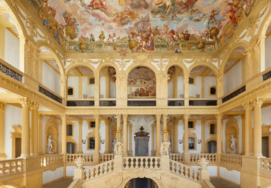 L'Impératrice : le palais de la nouvelle série Netflix ouvre ses portes