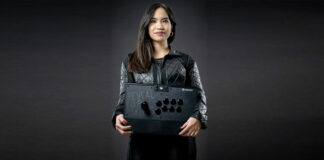 Nacon présente le nouveau Daija Arcade Stick pour PS5 et Xbox Series Nacon-DAIJA-Kayane-01