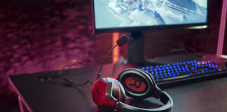 Teufel présente son nouveau casque gaming, le Cage One Teufel-Cage-one-night-black-lifestyle-1401-2