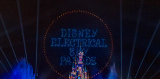 Disney Electrical Sky Parade : Disneyland Paris lance sa parade électrique de drones Disneyland-Paris-Disney-Electrical-Sky-Parade-04