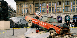 Twisters : un 4×4 s’est écrasé sur le parvis de la gare Saint-Lazare ! Twisters