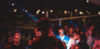 Découvrez la sélection d’AlphaTheta pour le retour des beaux jours et de la saison des festivals DJ