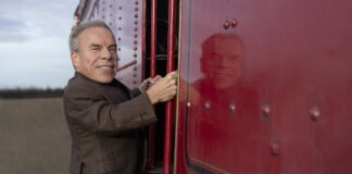 Harry Potter : Warwick Davis sera de retour dans la future série Harry-Potter-Warwick-Davis
