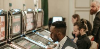 Pourquoi les débutants se tournent souvent vers les machines à sous en premier ? machines à sous