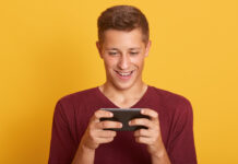 Comment les tendances mobiles de 2026 influencent le développement des jeux PC et consoles mobile