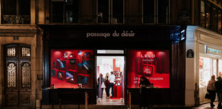 LELO x Emily in Paris : une soirée très frenchy chez Passage du Désir